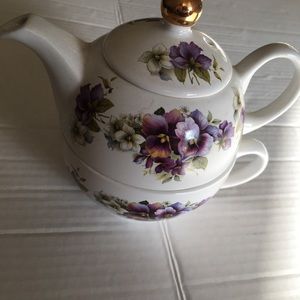 Arthur Wood & Son , Staffordshire, England Teapot&Cup. New